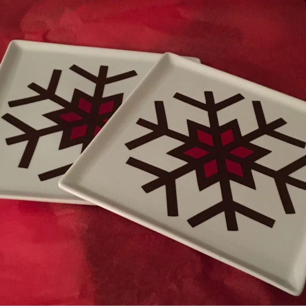 Snowflake Design Square Plates